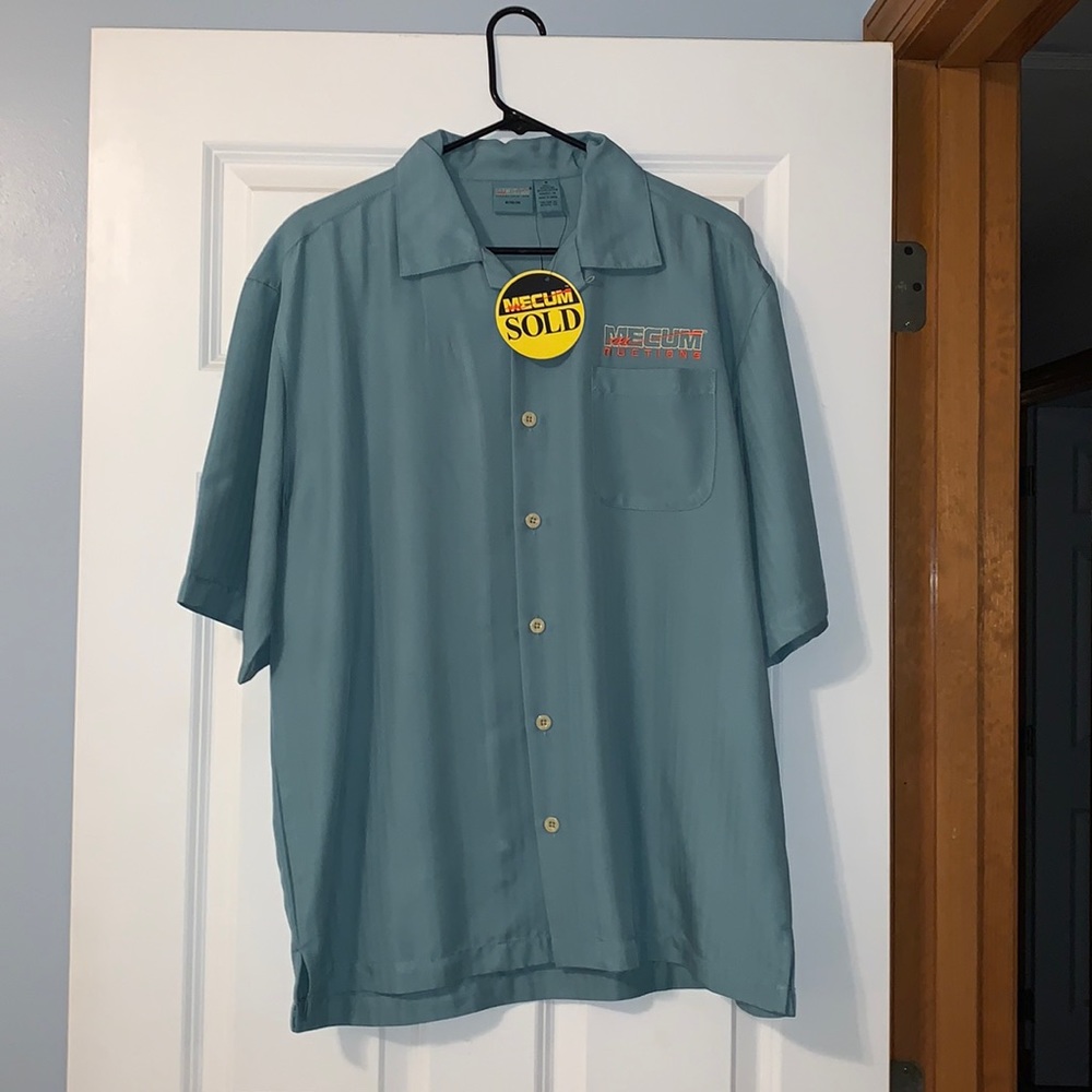 Mecum Auctions Button Down